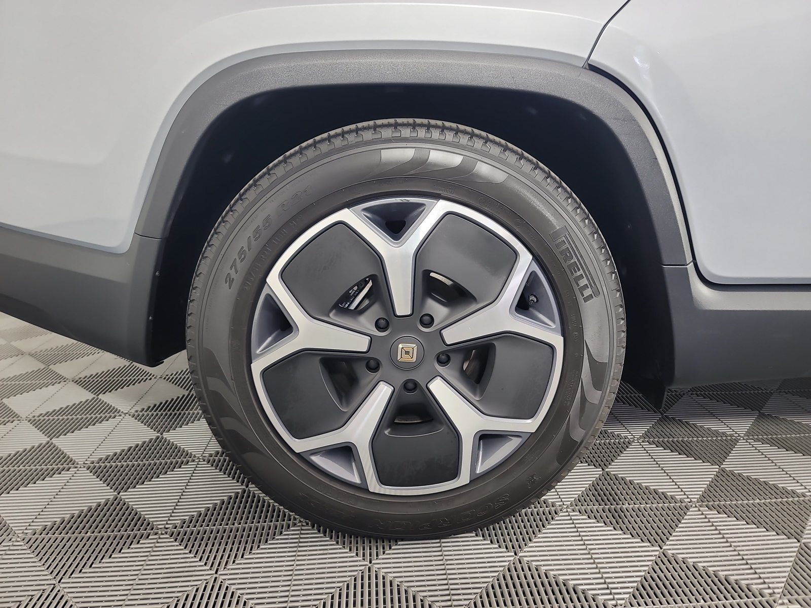 Used 2024 Rivian R1T Adventure Dual AWD/4WD image 12