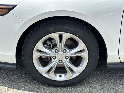 Used 2023 Honda Accord LX image 12