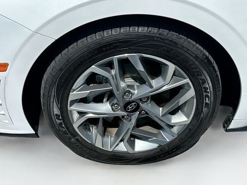 Used 2020 Hyundai Sonata SEL w/ Premium Package FWD image 32