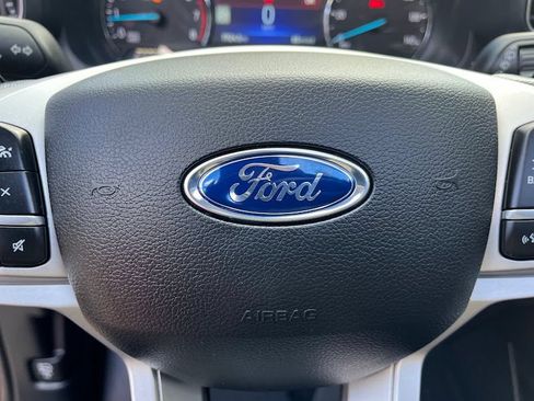 Used 2020 Ford Explorer XLT w/ Equipment Group 202A AWD/4WD image 15