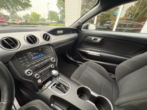Used 2018 Ford Mustang GT RWD image 38