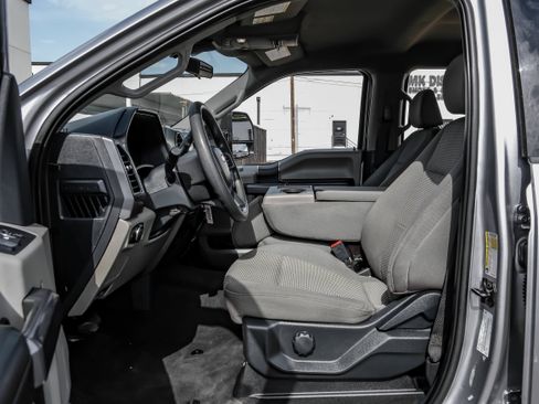 Used 2022 Ford F450 XLT w/ Camper Package AWD/4WD image 3