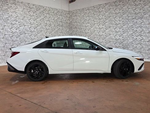 New 2026 Hyundai Elantra SEL Sport image 9