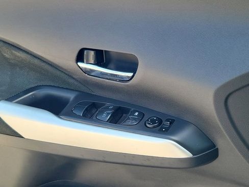 Used 2020 Nissan Kicks SV FWD image 18