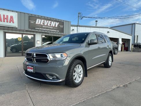 Used 2020 Dodge Durango SXT AWD/4WD image 2