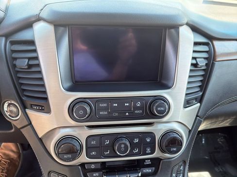 Used 2020 GMC Yukon Denali w/ Denali Ultimate Package AWD/4WD image 21