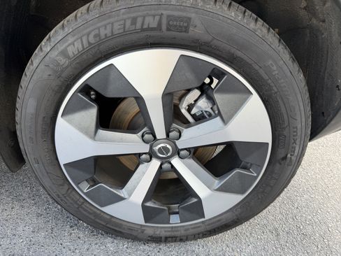 Certified 2023 Volvo XC40 B5 Plus w/ Protection Package image 34