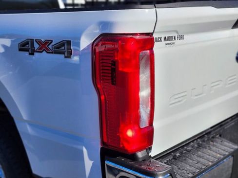 New 2026 Ford F350 XL w/ XL Chrome Package AWD/4WD image 9