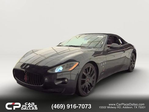 Used 2011 Maserati GranTurismo Convertible RWD image 2
