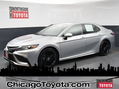 Used 2023 Toyota Camry XSE FWD image 1