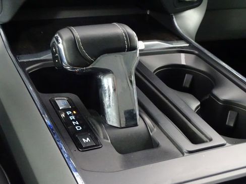 Used 2022 Ford F150 Lariat image 36