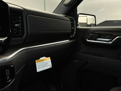 New 2026 GMC Sierra 1500 SLT w/ SLT Premium Plus Package AWD/4WD image 17