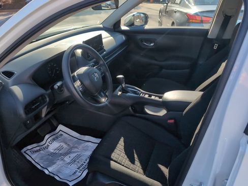 Used 2025 Honda HR-V LX image 11