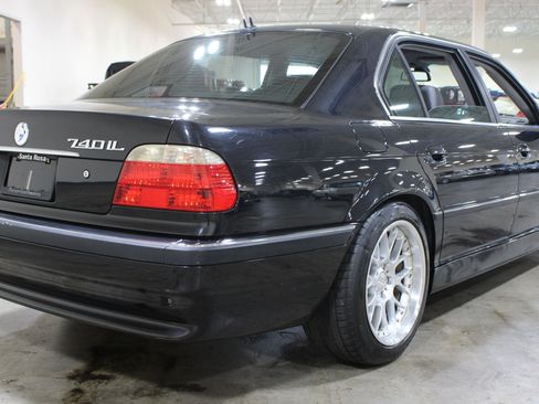 Used 2001 BMW 740iL RWD image 32