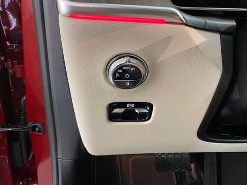 New 2026 Mercedes-Benz GLC 300 4MATIC image 18