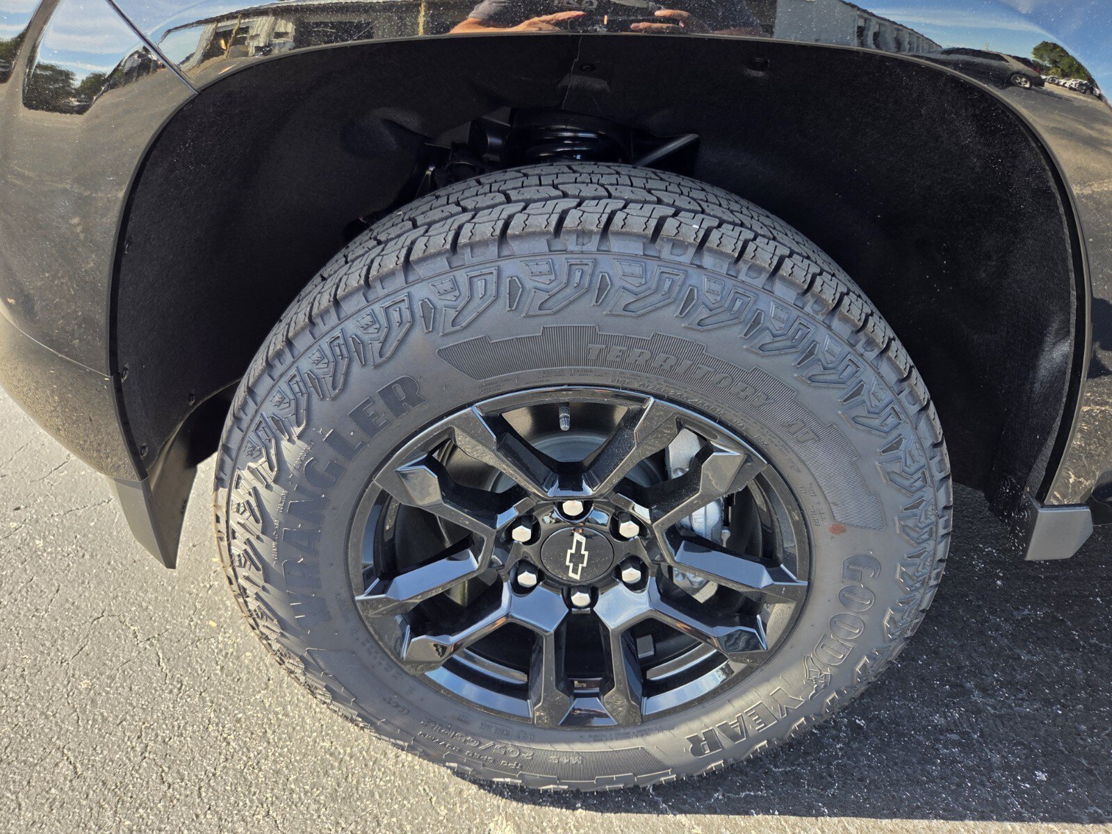 New 2026 Chevrolet Colorado Z71 w/ Midnight Edition AWD/4WD image 17