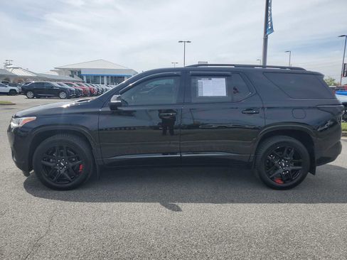 Used 2021 Chevrolet Traverse Premier w/ Redline Edition image 2