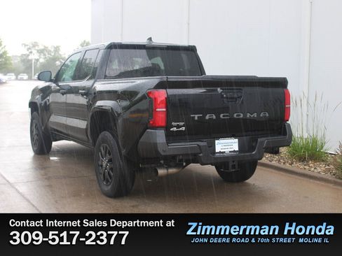Used 2024 Toyota Tacoma SR w/ SR Upgrade Package AWD/4WD image 23