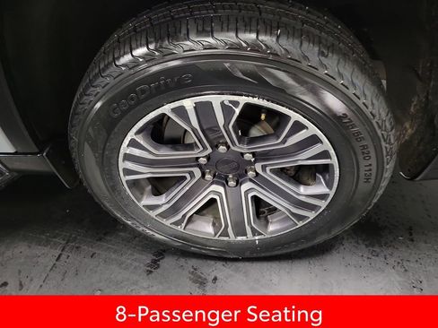 Used 2024 Jeep Wagoneer L Series II w/ Flexible Seating Group AWD/4WD image 10