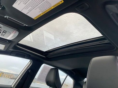 Used 2025 Toyota Camry SE w/ Convenience Package image 14