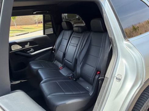 Used 2021 Mercedes-Benz GLS 450 4MATIC image 21