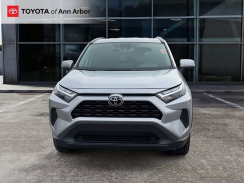 Used 2022 Toyota RAV4 XLE AWD/4WD image 12