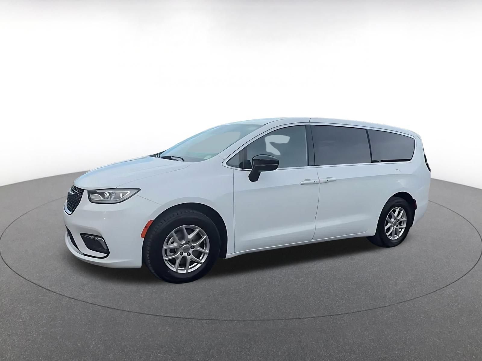 Used 2025 Chrysler Pacifica Select FWD image 7