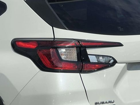 Used 2024 Subaru Crosstrek 2.0i Premium image 9