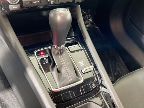 Used 2022 Jeep Compass Limited image 16