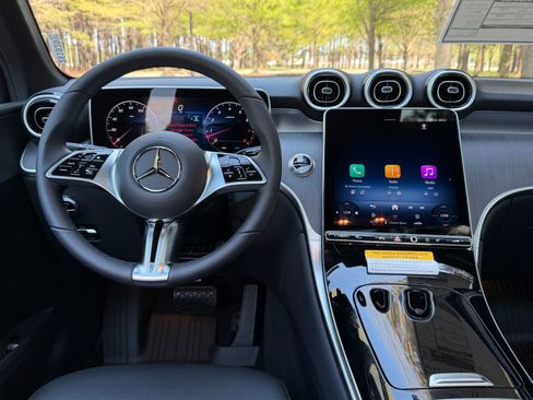 New 2026 Mercedes-Benz GLC 300 image 3