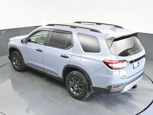 Certified 2025 Honda Pilot TrailSport image 31