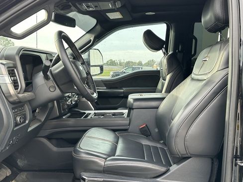 Used 2024 Ford F350 Platinum w/ Tremor Off-Road Package image 9