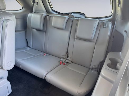 Used 2017 Toyota Highlander Limited image 21