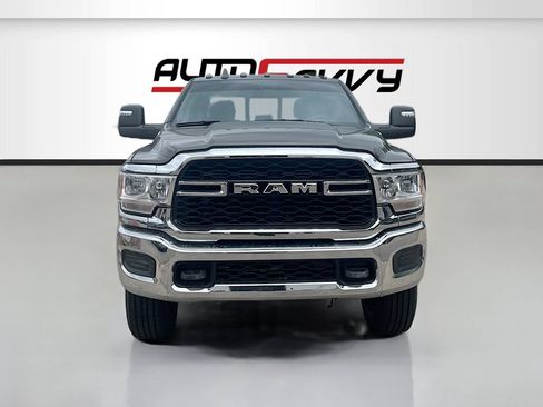 Used 2024 RAM 2500 Tradesman w/ Chrome Appearance Group AWD/4WD image 2