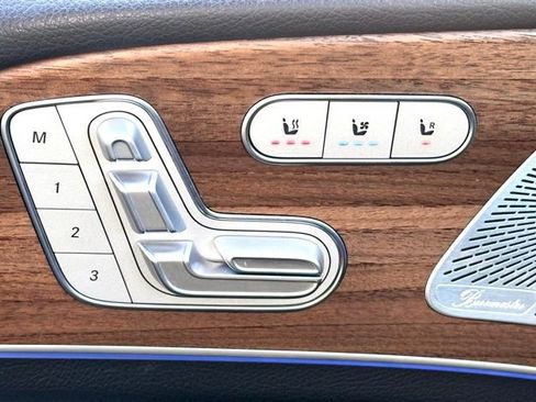 Used 2025 Mercedes-Benz GLS 450 4MATIC image 23