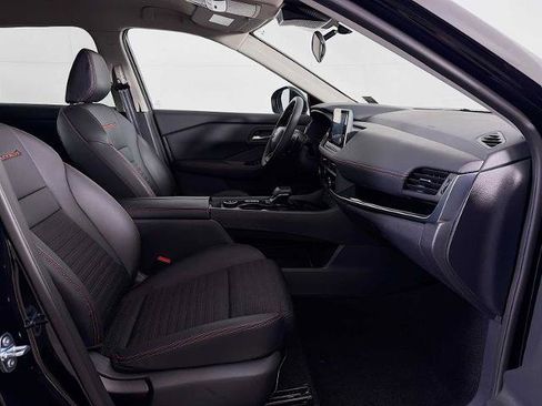 Certified 2025 Nissan Rogue SV AWD/4WD image 23