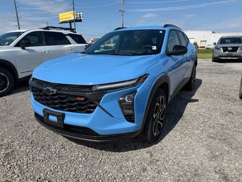 Used 2024 Chevrolet Trax RS w/ Driver Confidence Package FWD image 5