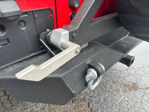 Used 2013 Jeep Wrangler Unlimited Sport AWD/4WD image 17