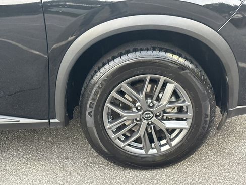 Used 2024 Nissan Rogue S image 12