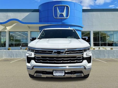 Used 2022 Chevrolet Silverado 1500 LTZ w/ LTZ Premium Package AWD/4WD image 6