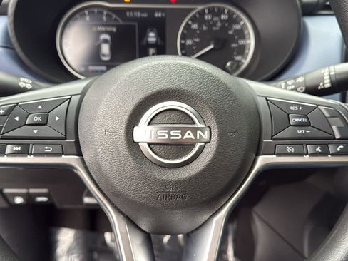 Used 2023 Nissan Versa SV image 24