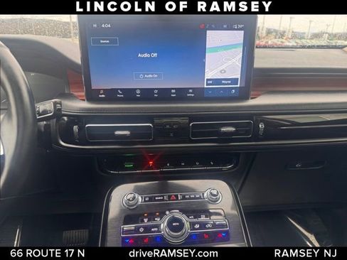Used 2023 Lincoln Nautilus Reserve AWD/4WD image 16