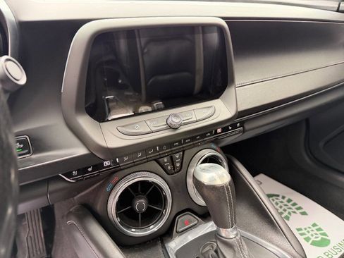 Used 2016 Chevrolet Camaro SS image 12