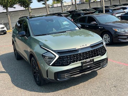 Certified 2025 Kia Sportage X-Line w/ Premium Package AWD/4WD image 3