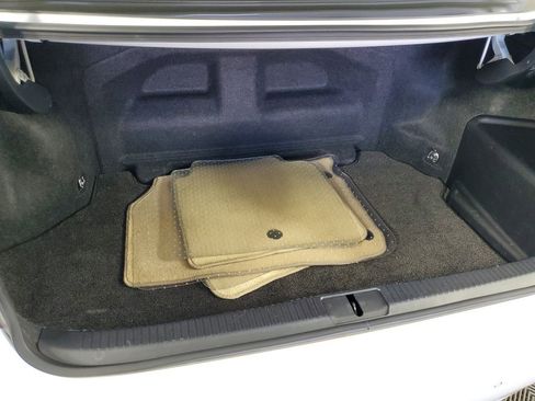 Used 2014 Lexus ES 300h image 31