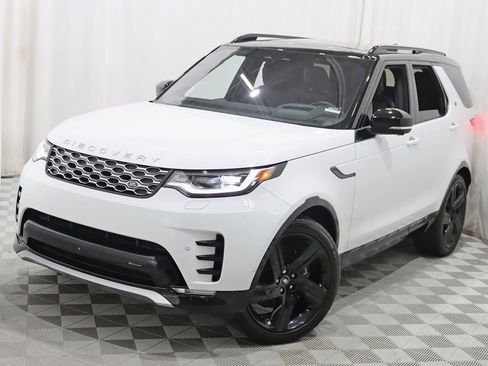 Used 2023 Land Rover Discovery Metropolitan Edition image 6
