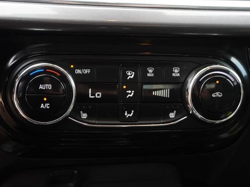 Used 2025 Chevrolet Trax ACTIV w/ Sunroof Package FWD image 25