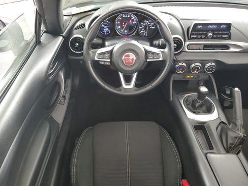 Used 2017 FIAT 124 Spider Classica image 13