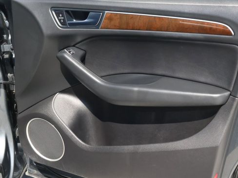 Used 2016 Audi Q5 2.0T Premium Plus w/ Technology Package image 18