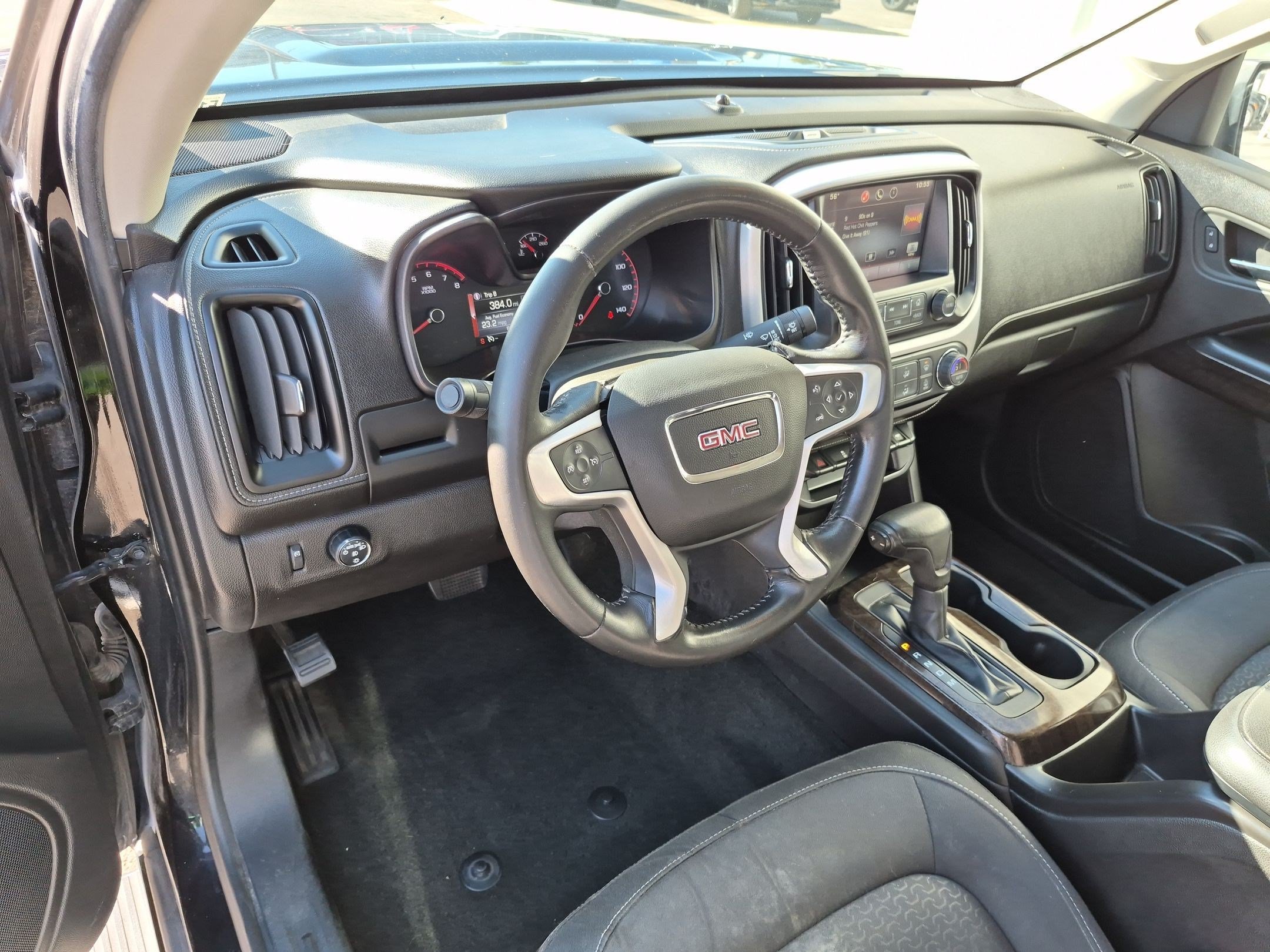 Used 2015 GMC Canyon SLE w/ SLE Convenience Package RWD image 16